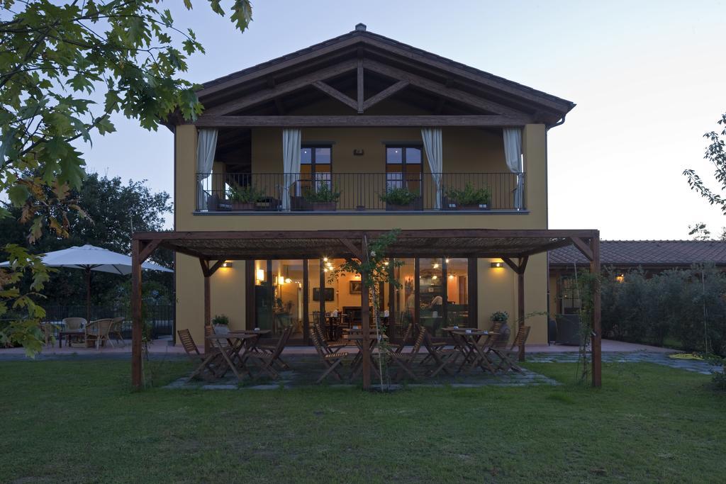 Antico Casale Guest House Sarzana Luaran gambar