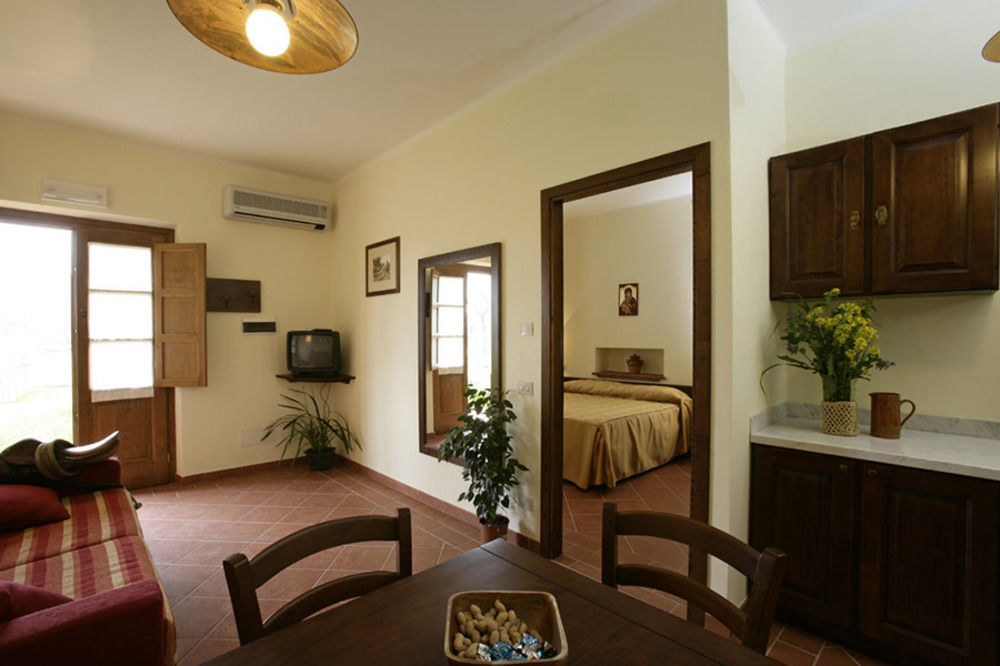 Antico Casale Guest House Sarzana Luaran gambar